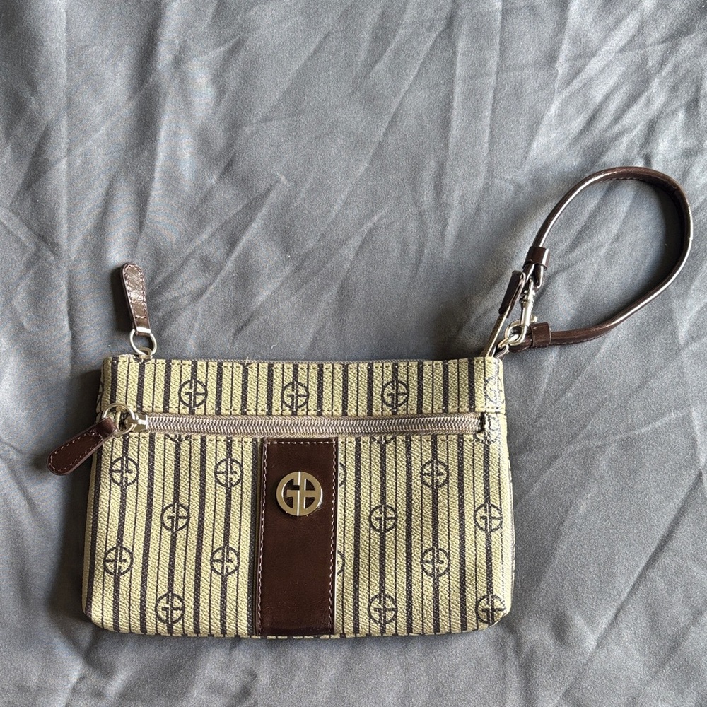 Giani Bernini Brown and Cream Wristlet